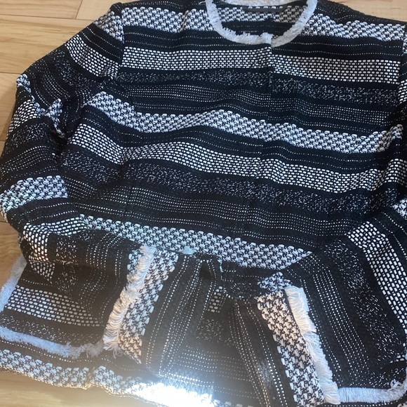 AirField Striped Black and White Blazer - Picture 17 of 17